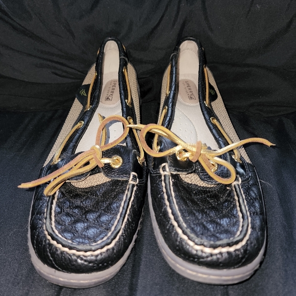 Sperry - Picture 2 of 3